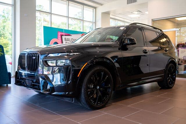 2025 BMW X7 M60i AWD