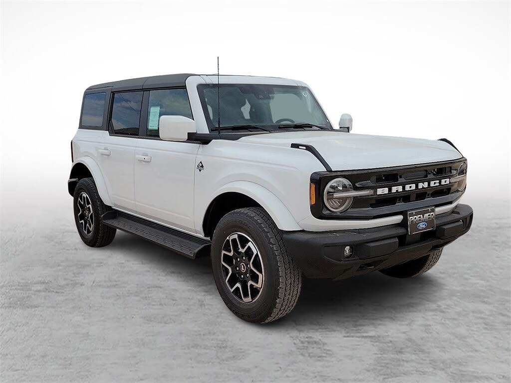 2025 Ford Bronco Outer Banks 4-Door 4WD