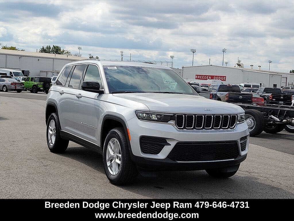 2025 Jeep Grand Cherokee Laredo 4WD