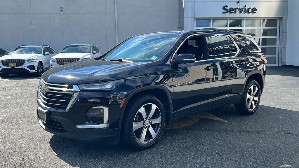 2023 Chevrolet Traverse LT Leather AWD