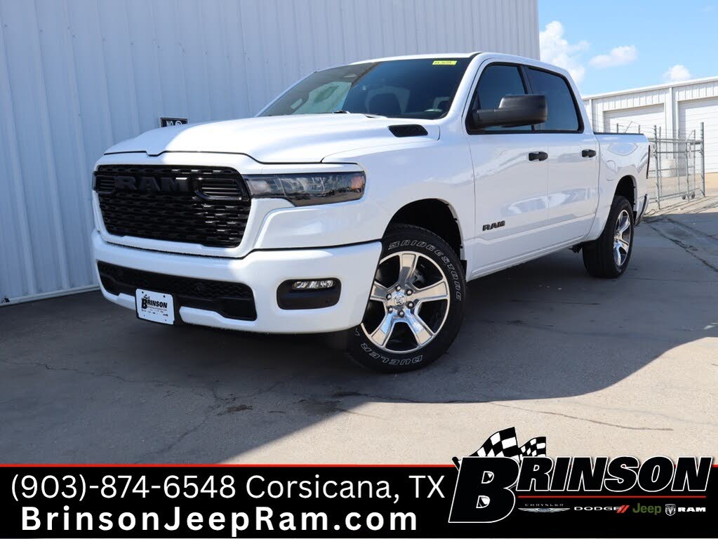 2026 RAM 1500 Express Crew Cab 4WD