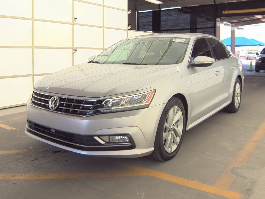 2018 Volkswagen Passat 2.0T SE FWD
