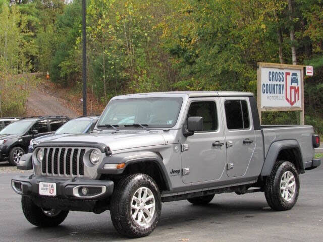 2020 Jeep Gladiator Sport S Crew Cab 4WD