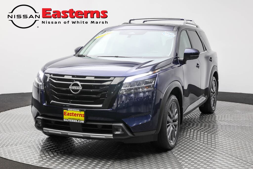 2022 Nissan Pathfinder SL 4WD