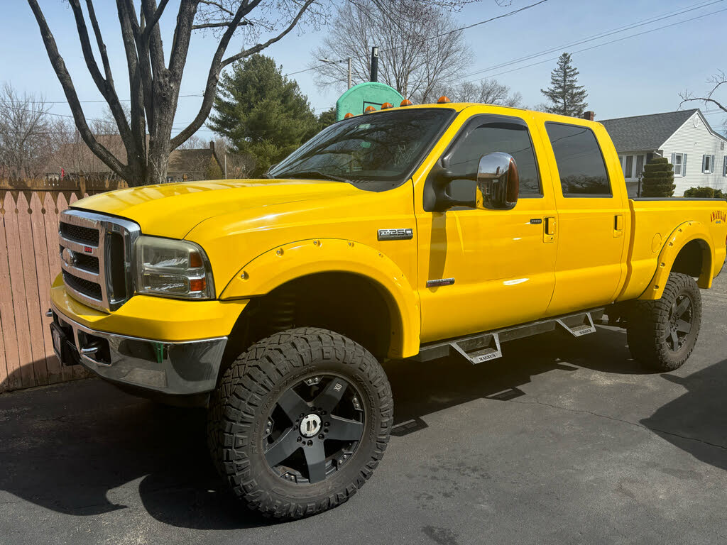 2006 Ford F-250 Super Duty Lariat Crew Cab 4WD