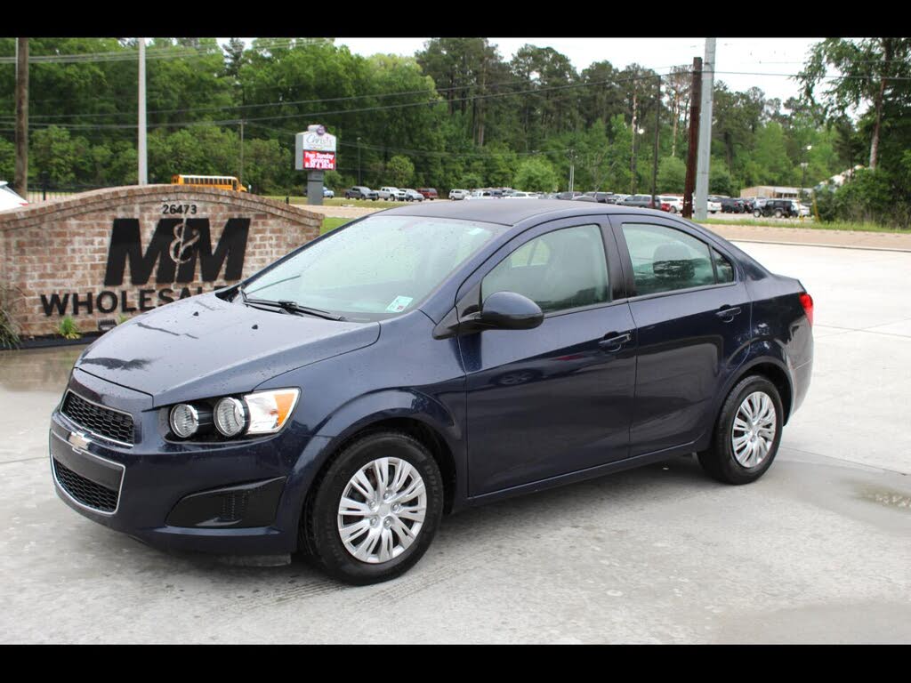 2015 Chevrolet Sonic LS Sedan FWD