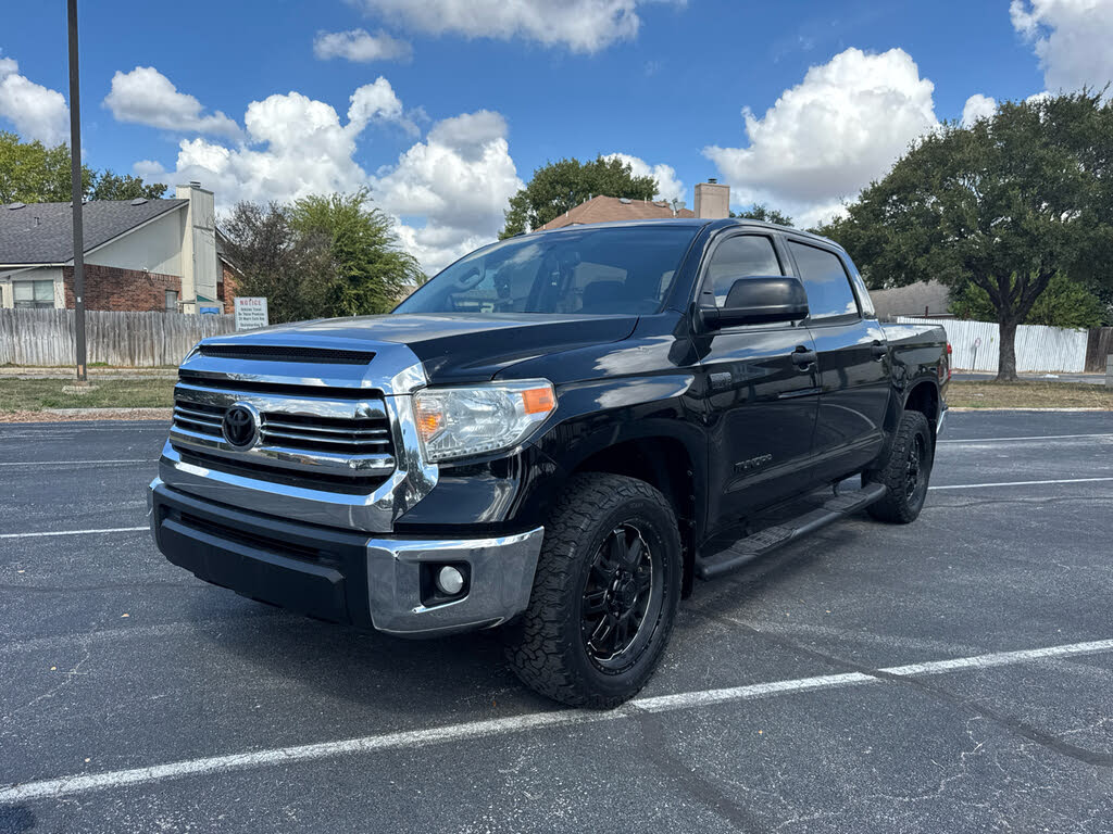 2017 Toyota Tundra SR5 CrewMax 5.7L FFV 4WD