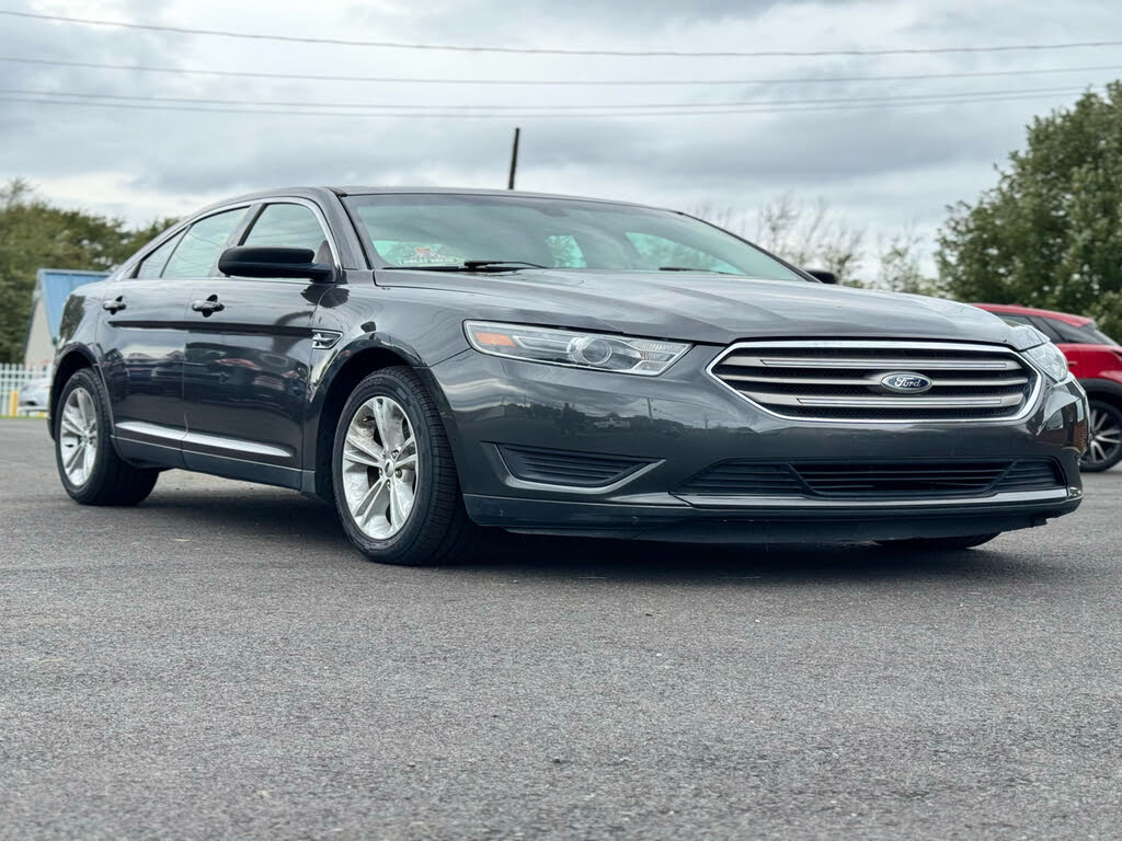 2018 Ford Taurus SE FWD