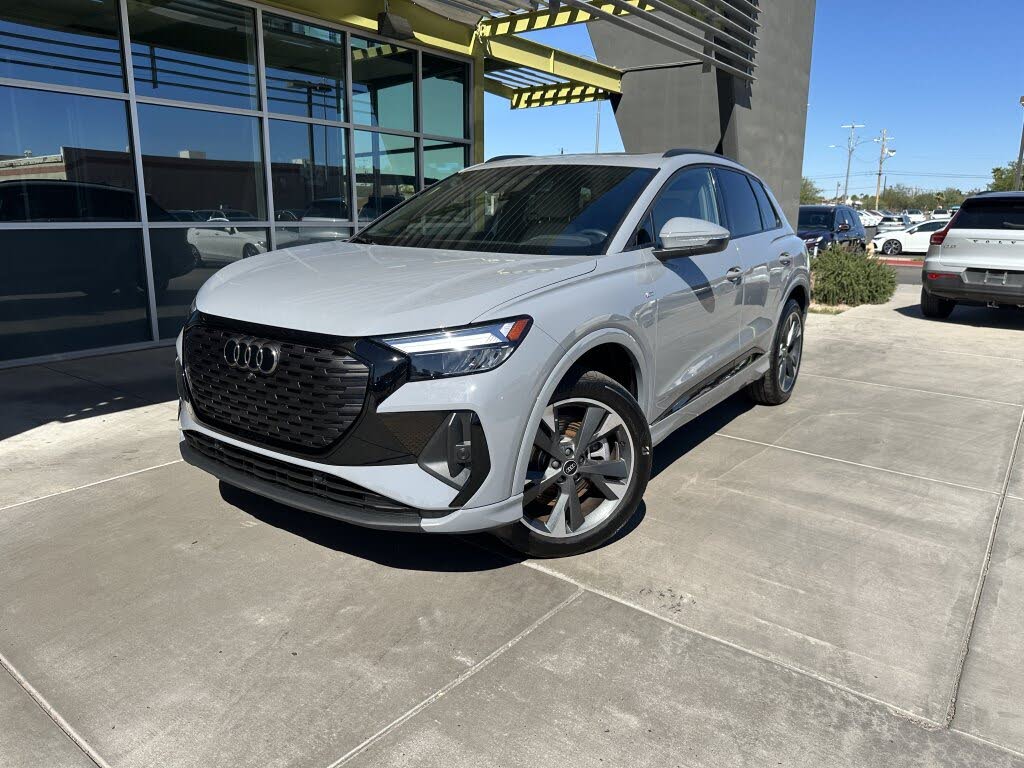 2024 Audi Q4 e-tron quattro Premium 50