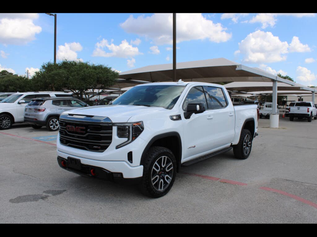 2024 GMC Sierra 1500 AT4 Crew Cab 4WD