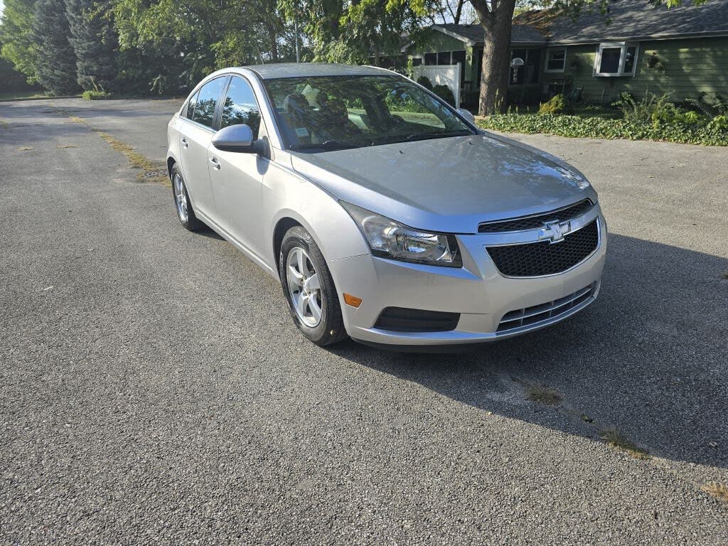2013 Chevrolet Cruze 1LT Sedan FWD