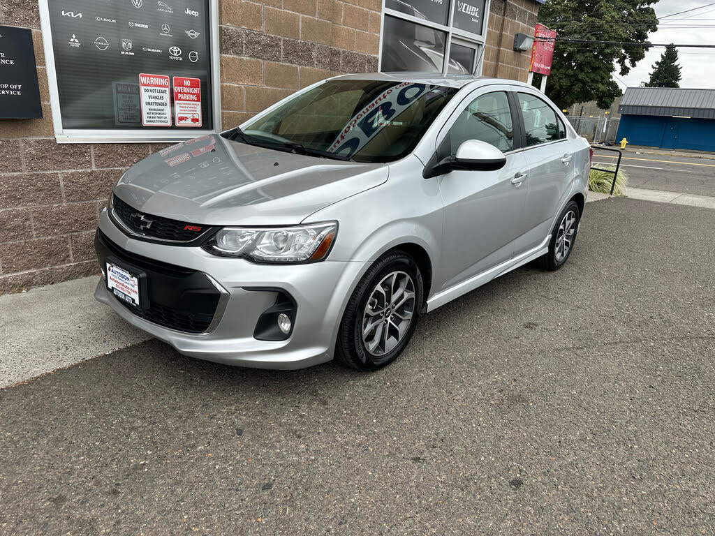 2020 Chevrolet Sonic LT Sedan FWD