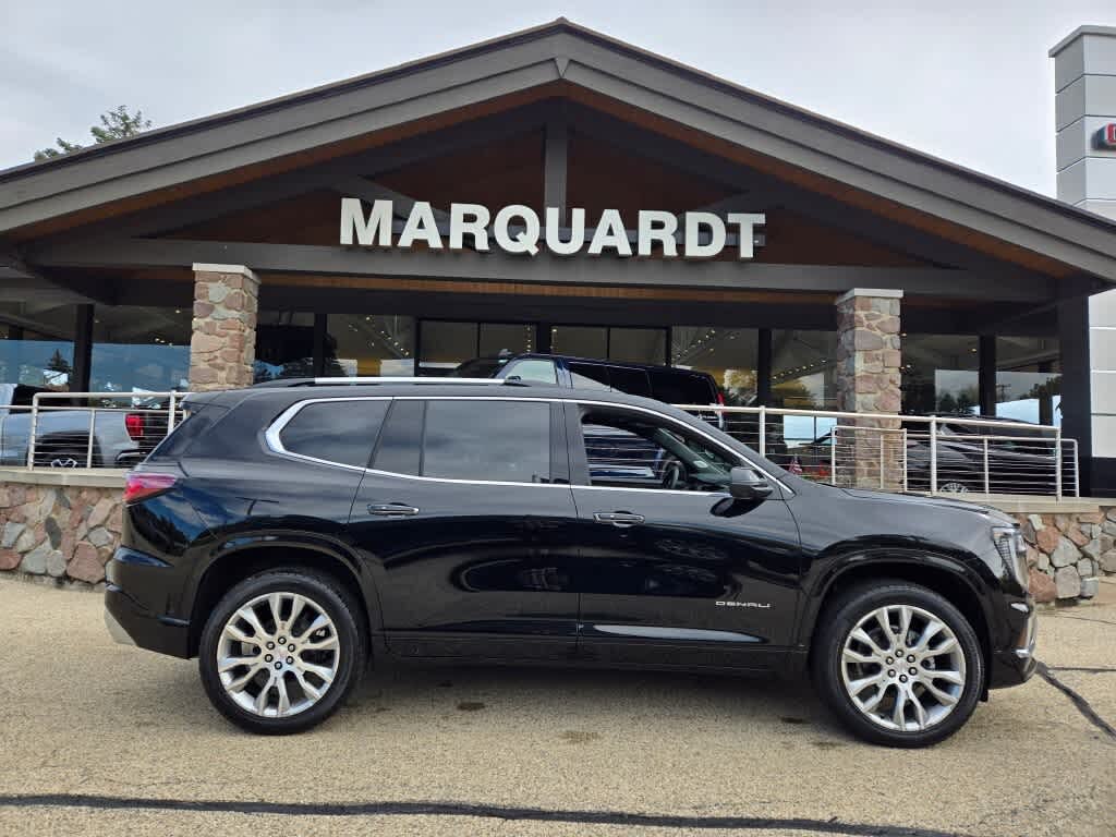 2025 GMC Acadia Denali AWD