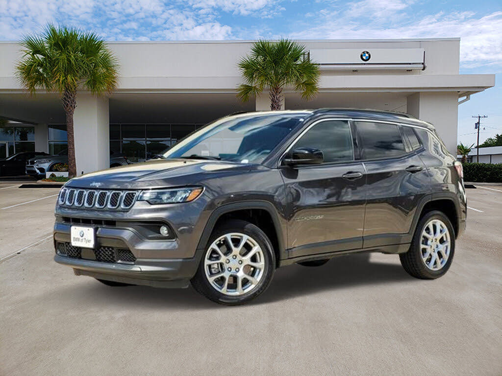 2024 Jeep Compass Latitude Lux 4WD