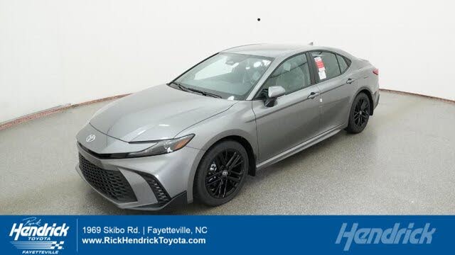 2026 Toyota Camry SE FWD