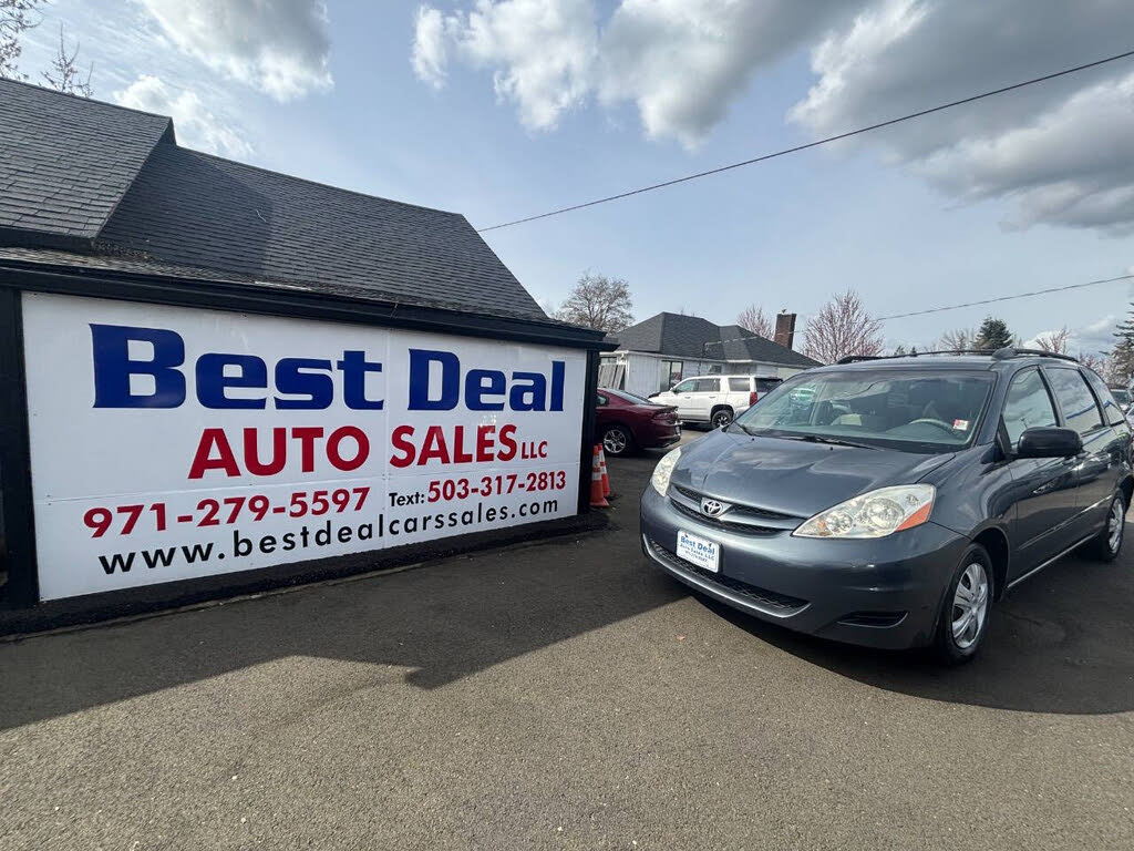 2009 Toyota Sienna LE 8 Passenger