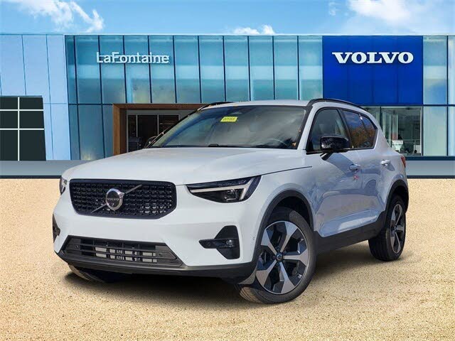 2026 Volvo XC40 B5 Plus AWD