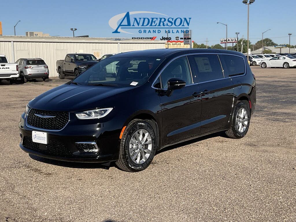 2026 Chrysler Pacifica Select AWD