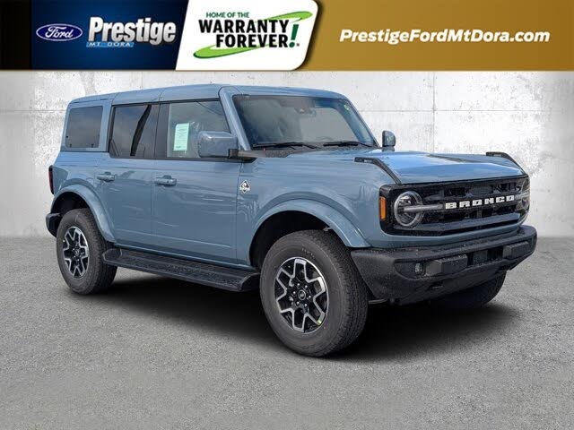 2025 Ford Bronco Outer Banks 4-Door 4WD