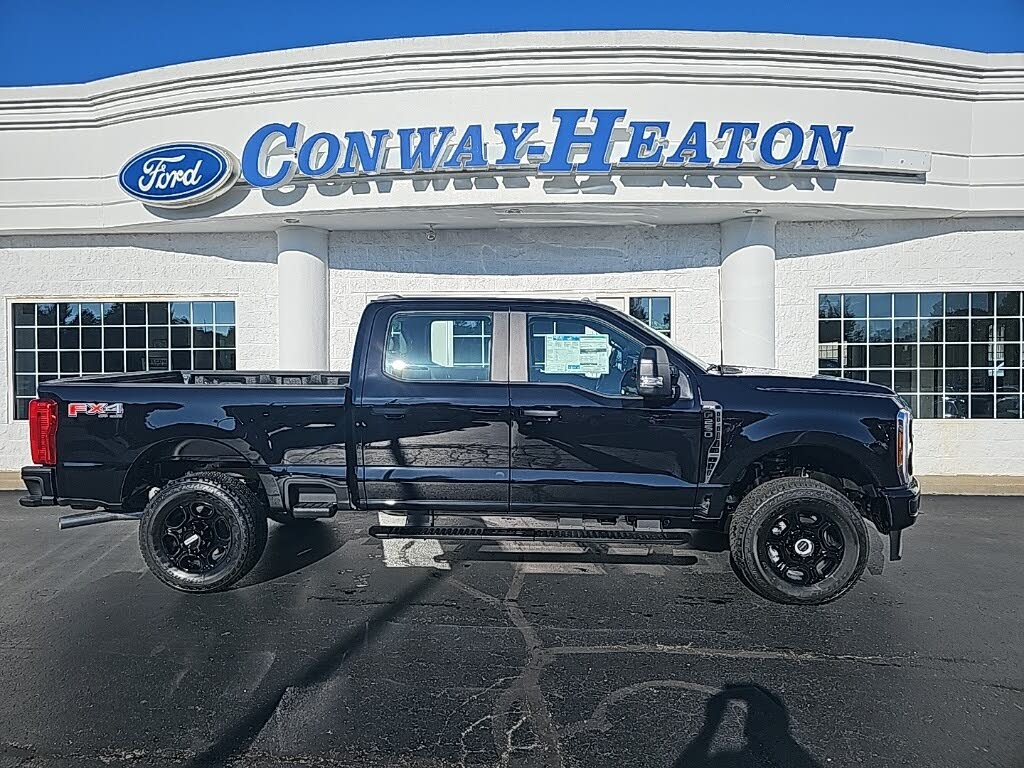 2026 Ford F-250 Super Duty XL Crew Cab 4WD