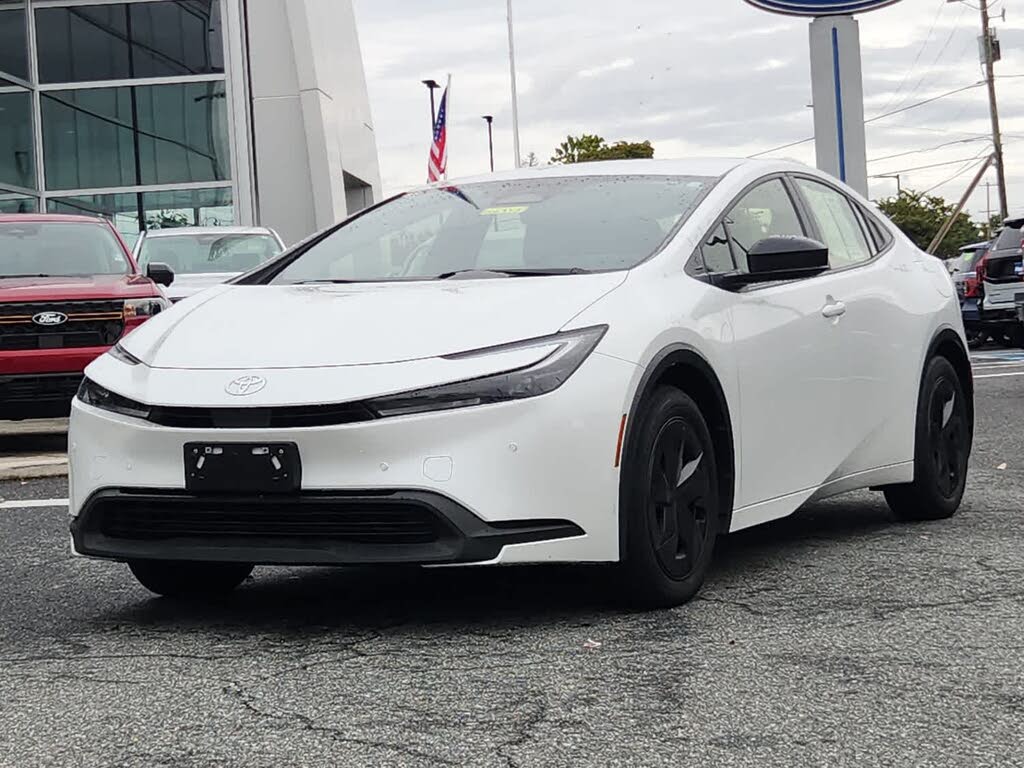 2024 Toyota Prius LE FWD