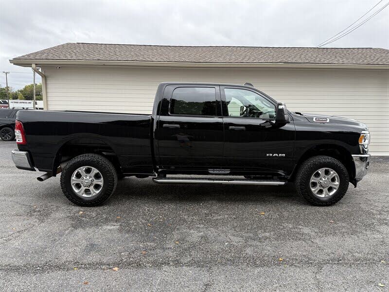 2024 RAM 2500 Big Horn Crew Cab 4WD