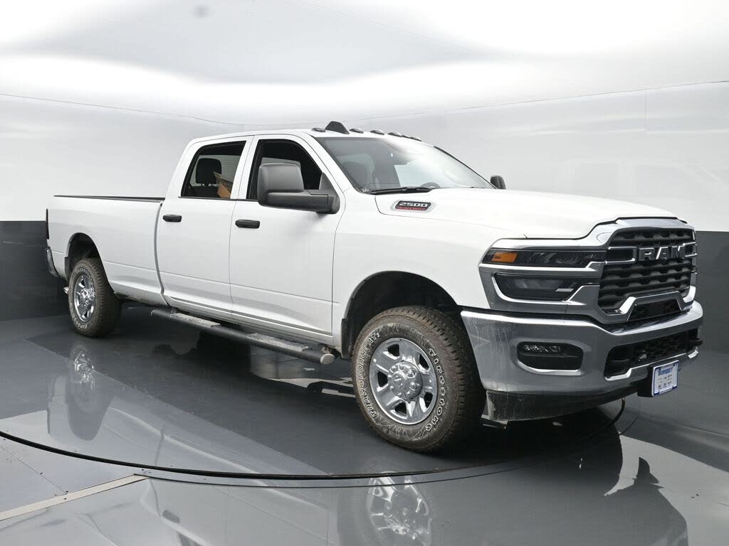 2026 RAM 2500 Tradesman Crew Cab LB 4WD
