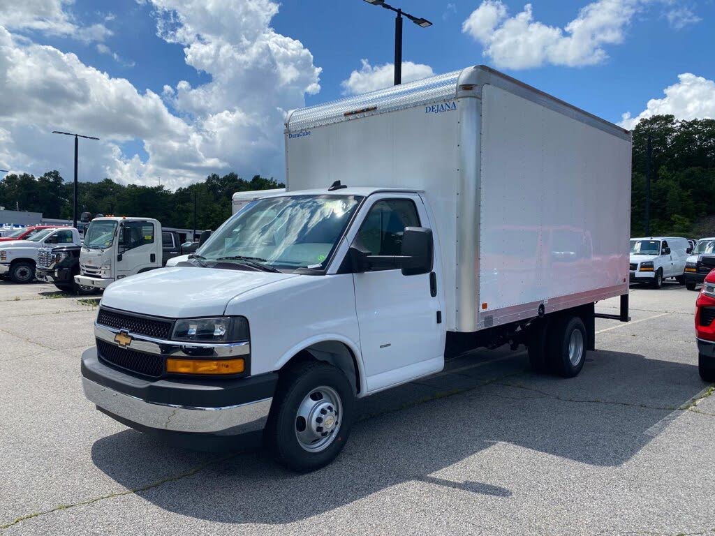 2025 Chevrolet Express Chassis 3500 Cutaway 139