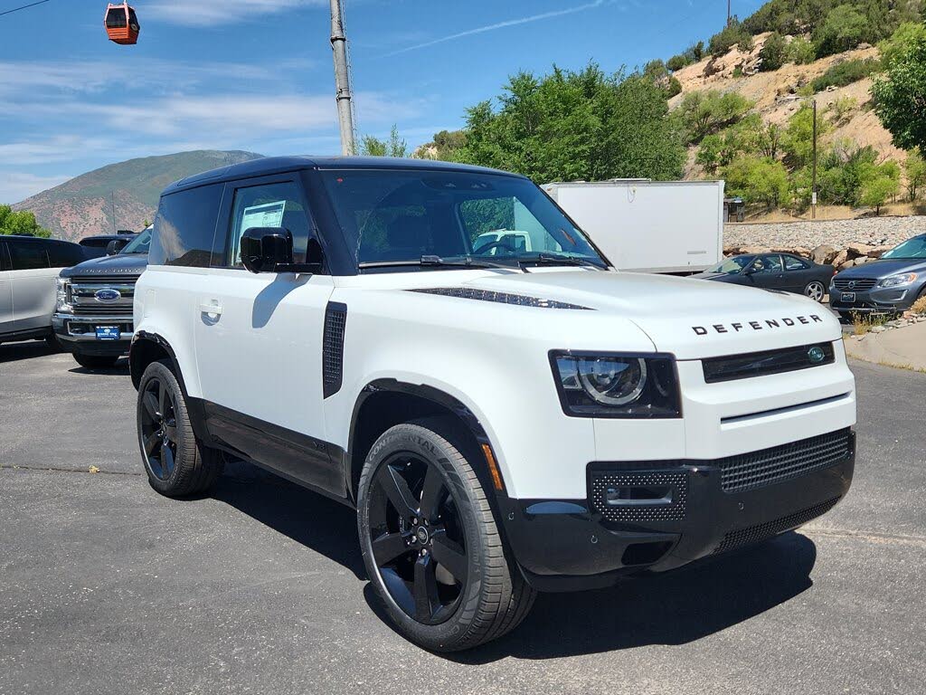 2025 Land Rover Defender 90 V8 AWD