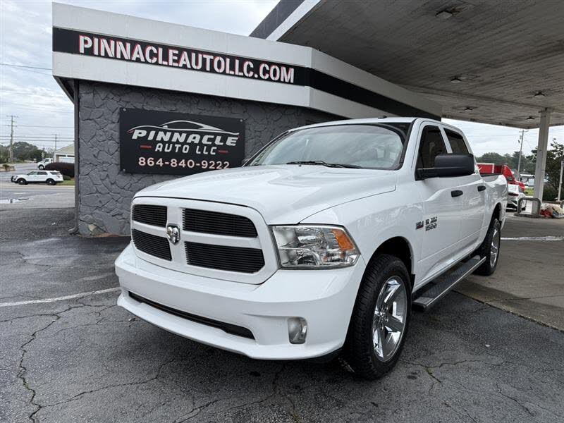 2018 RAM 1500 Express Crew Cab RWD