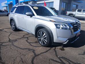 Nissan Pathfinder Platinum 4WD