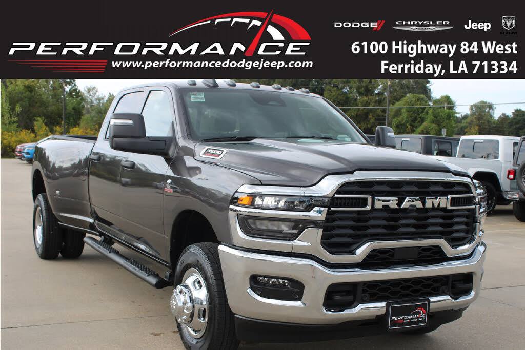2026 RAM 3500 Tradesman Crew Cab LB DRW 4WD