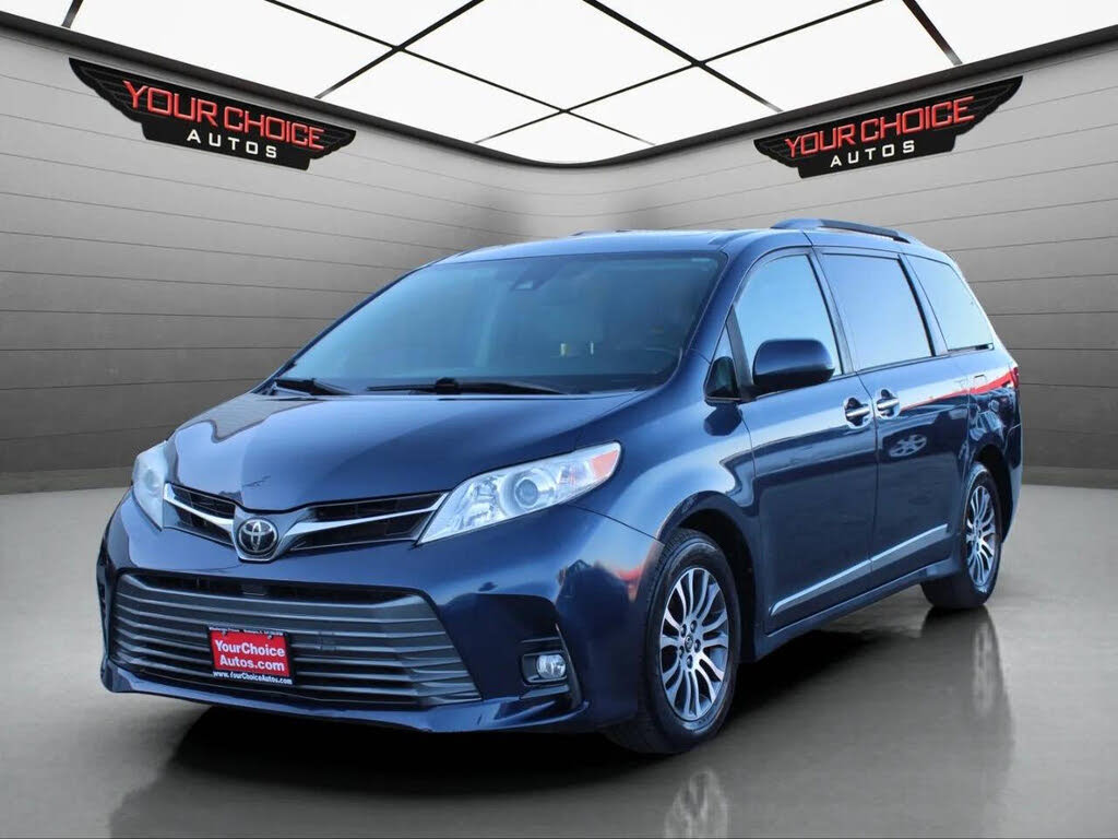 2019 Toyota Sienna XLE 8-Passenger FWD