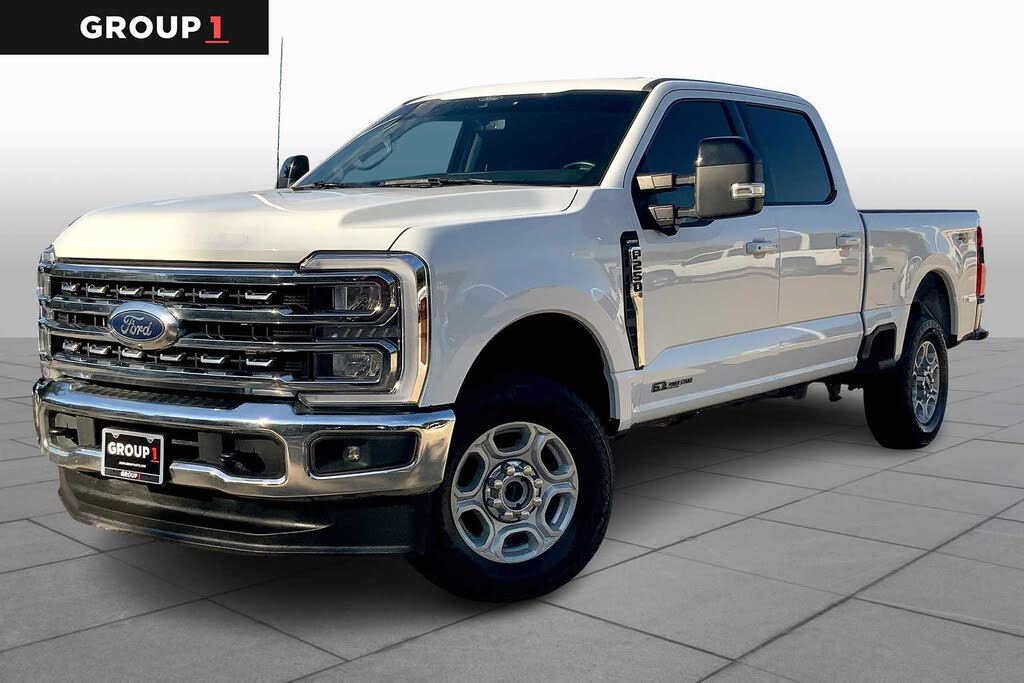 2024 Ford F-250 Super Duty Lariat Crew Cab 4WD