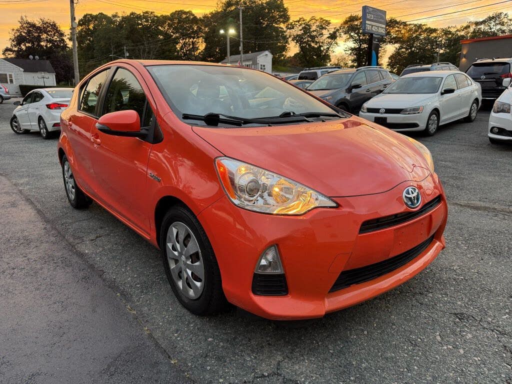 2013 Toyota Prius c Two