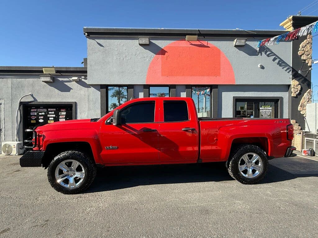 2018 Chevrolet Silverado 1500 Custom Double Cab 4WD