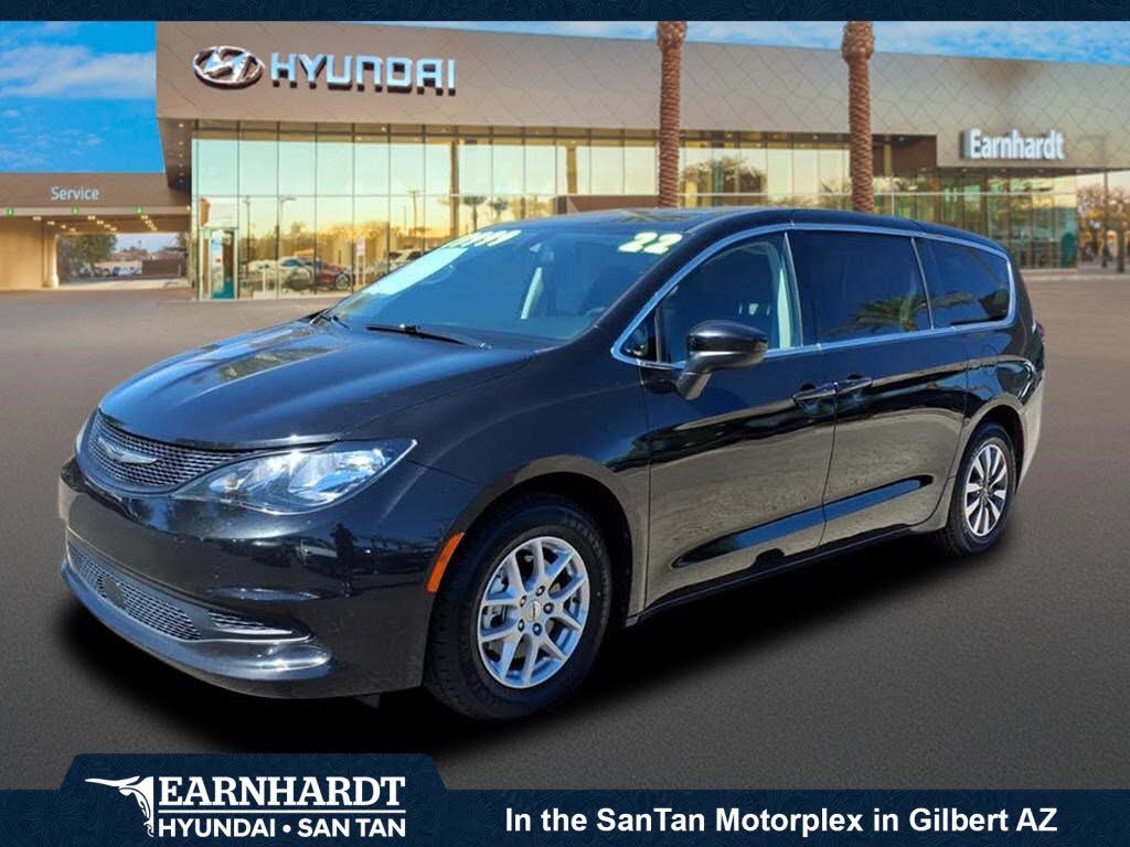 2022 Chrysler Voyager LX FWD