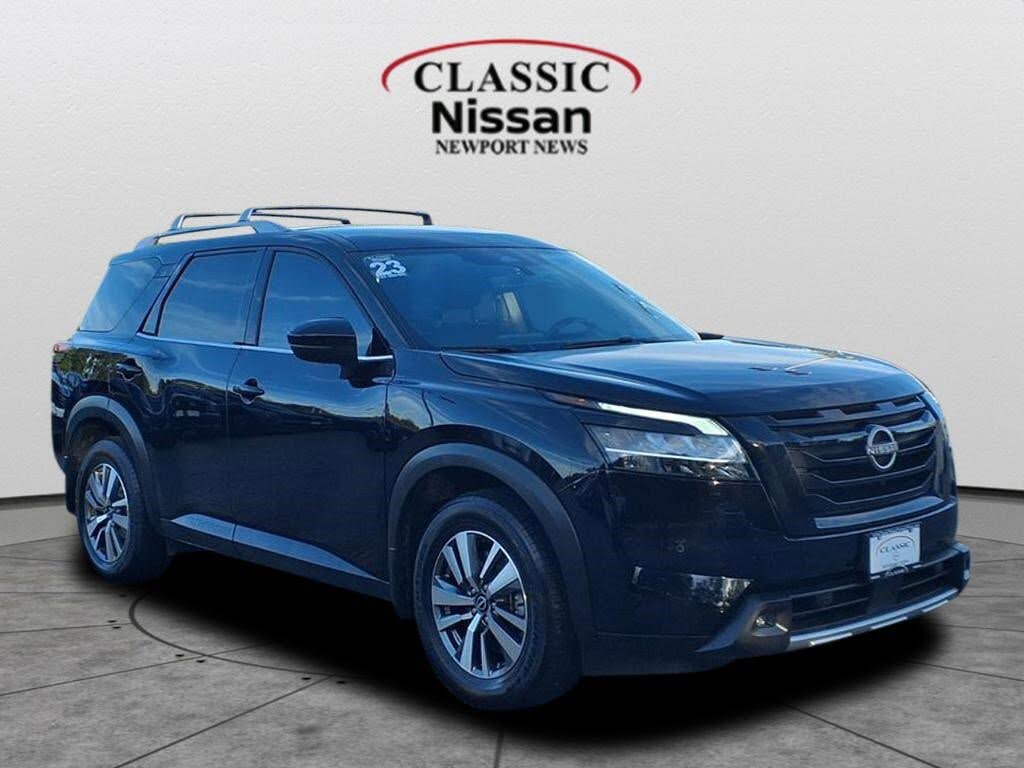 2023 Nissan Pathfinder SL 4WD