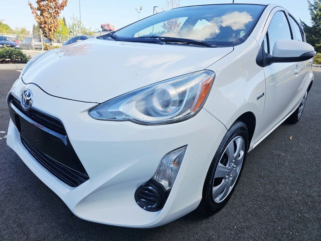 2015 Toyota Prius c Two