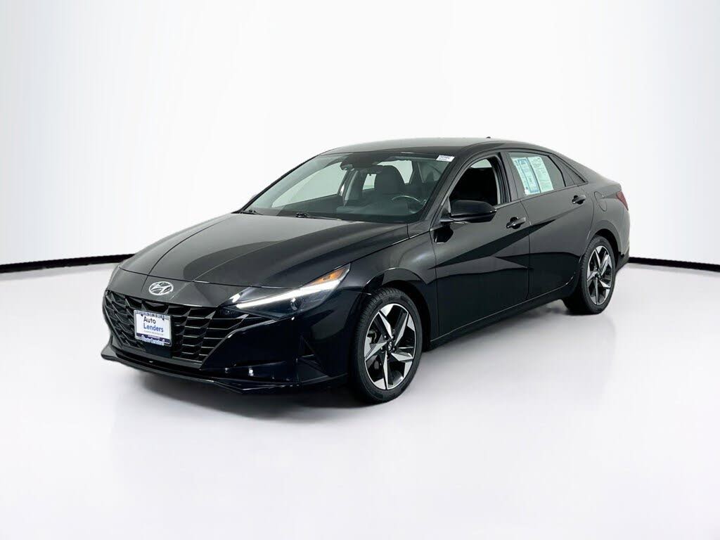 2023 Hyundai Elantra SEL FWD