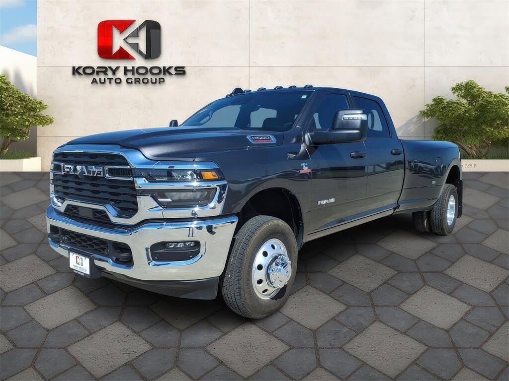 2025 RAM 3500 Lone Star Crew Cab LB DRW 4WD