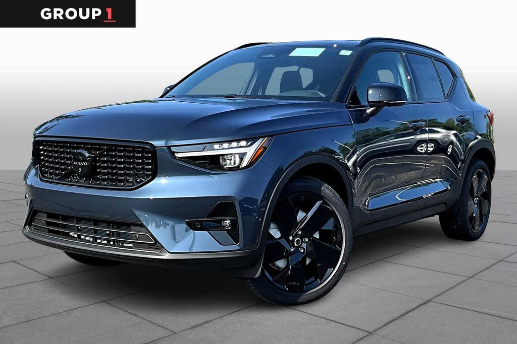 2026 Volvo XC40 B5 Ultra Black Edition AWD