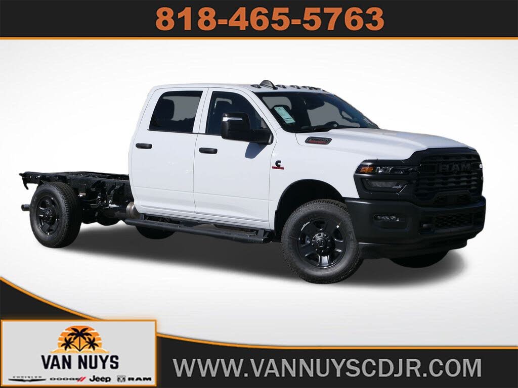 2026 RAM 3500 Chassis Tradesman Crew Cab LB RWD