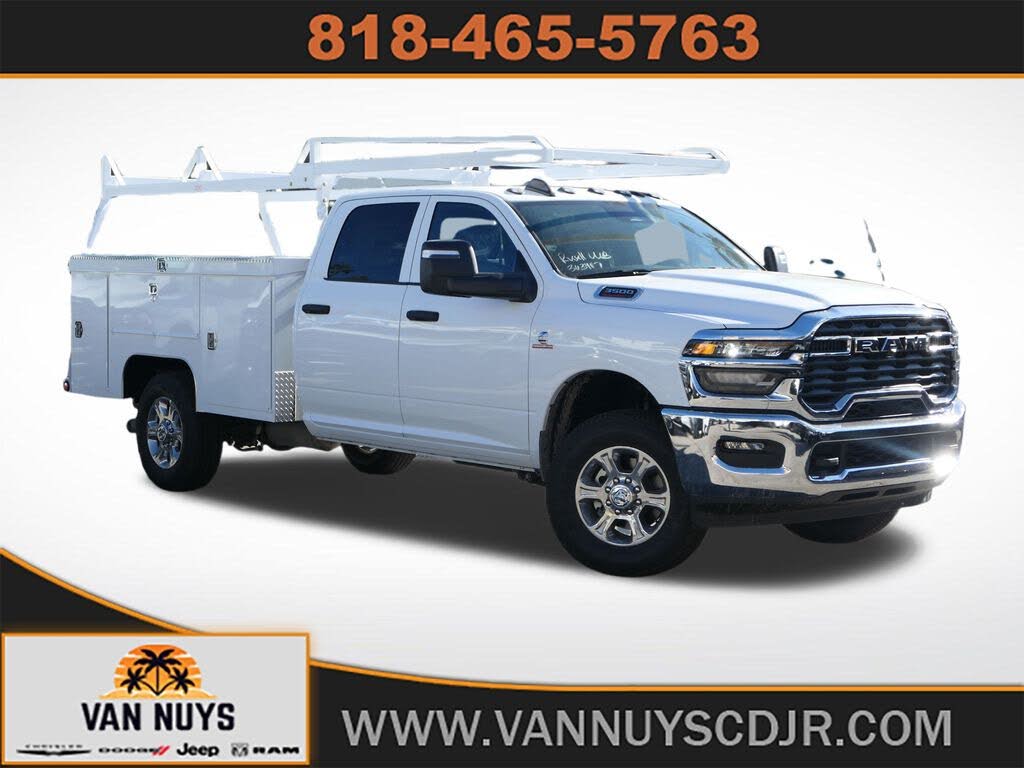 2026 RAM 3500 Chassis Tradesman Crew Cab LB RWD