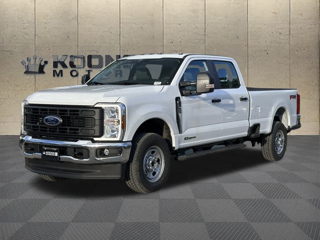2025 Ford F-350 Super Duty XL Crew Cab 4WD