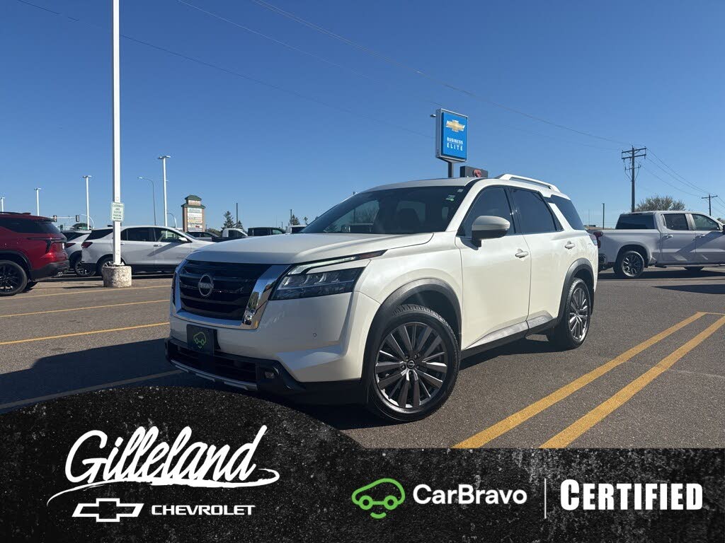 2023 Nissan Pathfinder SL 4WD