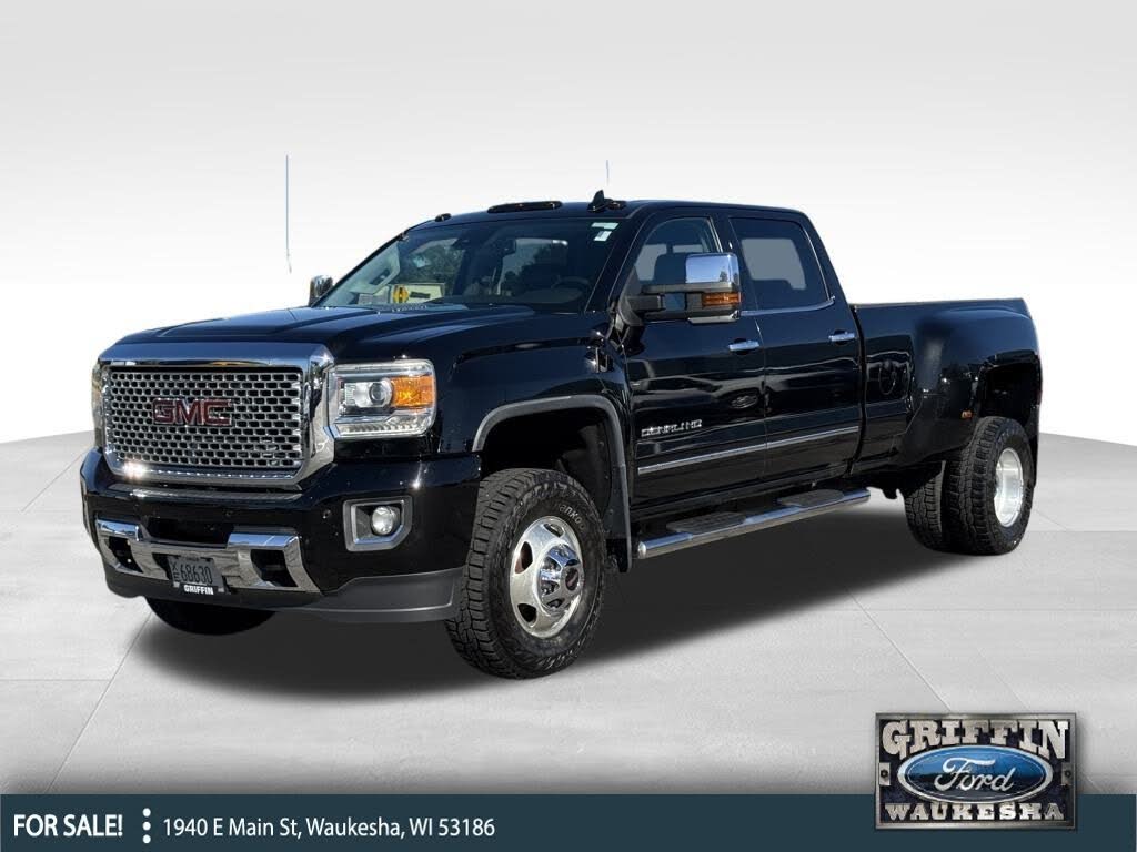 2015 GMC Sierra 3500HD Denali Crew Cab LB DRW 4WD