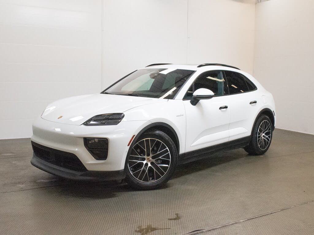 2025 Porsche Macan AWD