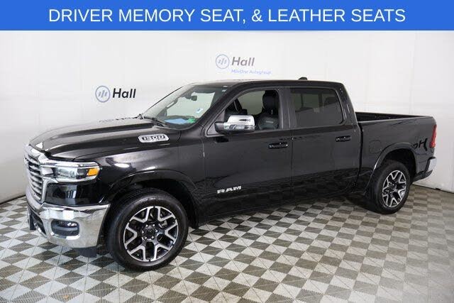 2025 RAM 1500 Laramie Crew Cab 4WD
