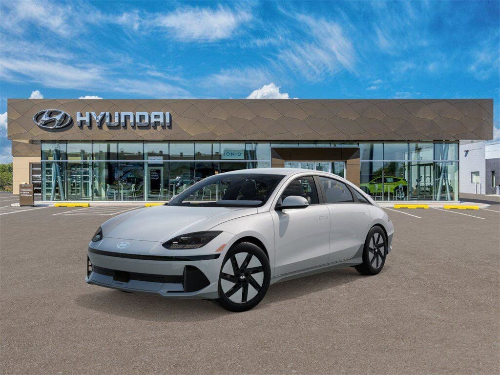 2025 Hyundai Ioniq 6 SE RWD